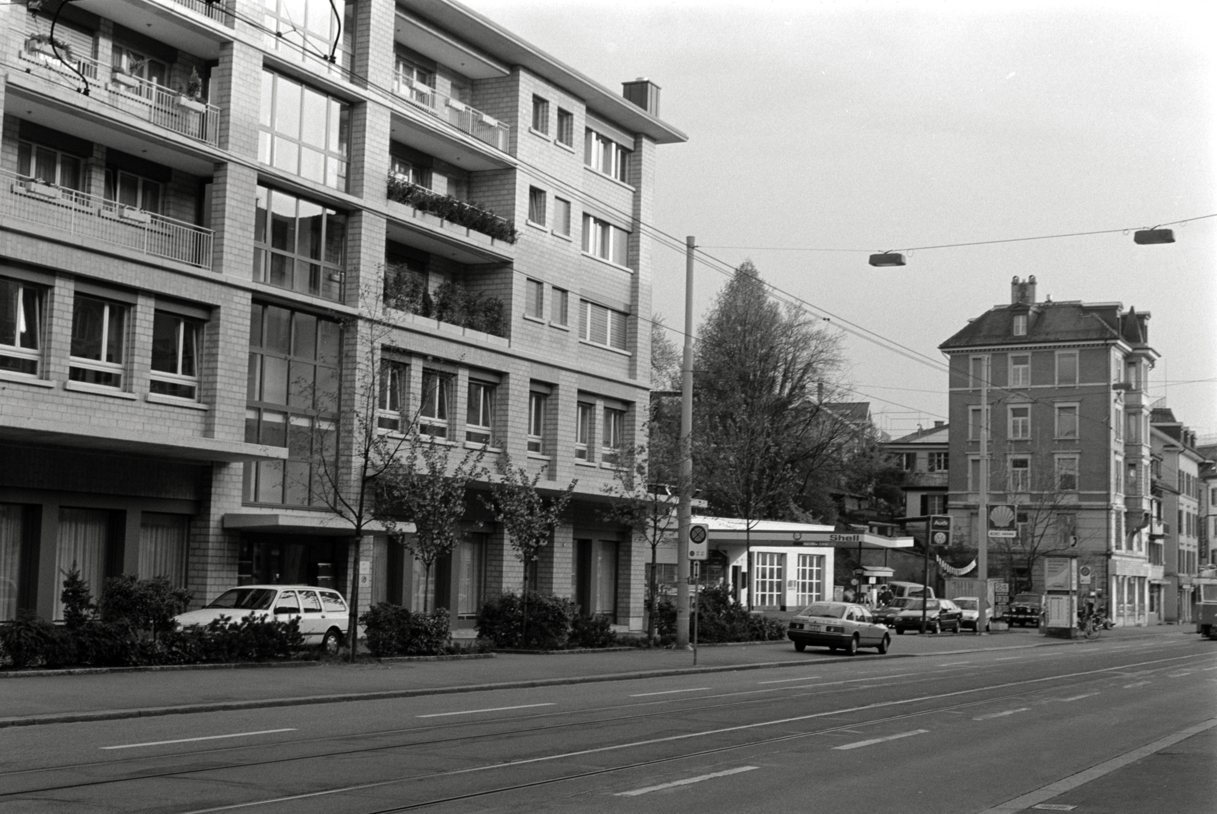 AHP F1993 04 002 sc240903 img35 NLP